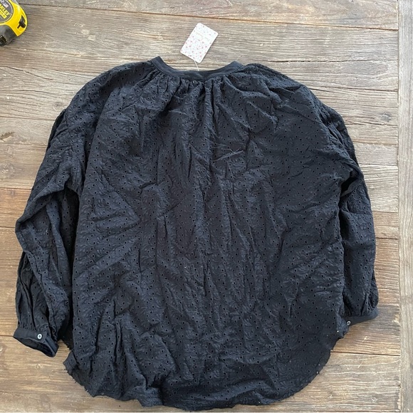 FREE PEOPLE Maddison eyelet button down in black - Picture 4 of 7